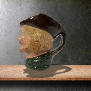 Vintage Royal Doulton Large Robin Hood Toby Mug – 1946 Collector’s Piece - Image 4