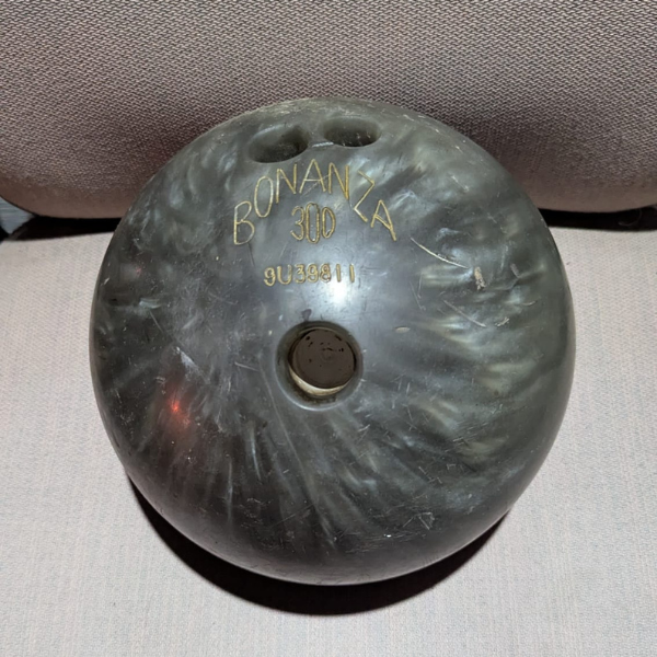 Vintage Bonanza 300 Bowling Ball – Classic Sports Collectible