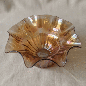 Vintage Golden Glow Glass Bowl – Timeless Elegance in Amber Shine
